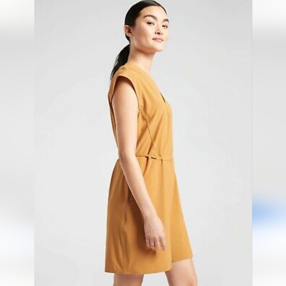 Athleta Marlow Short Romper NWOT XS - Picture 1 of 7